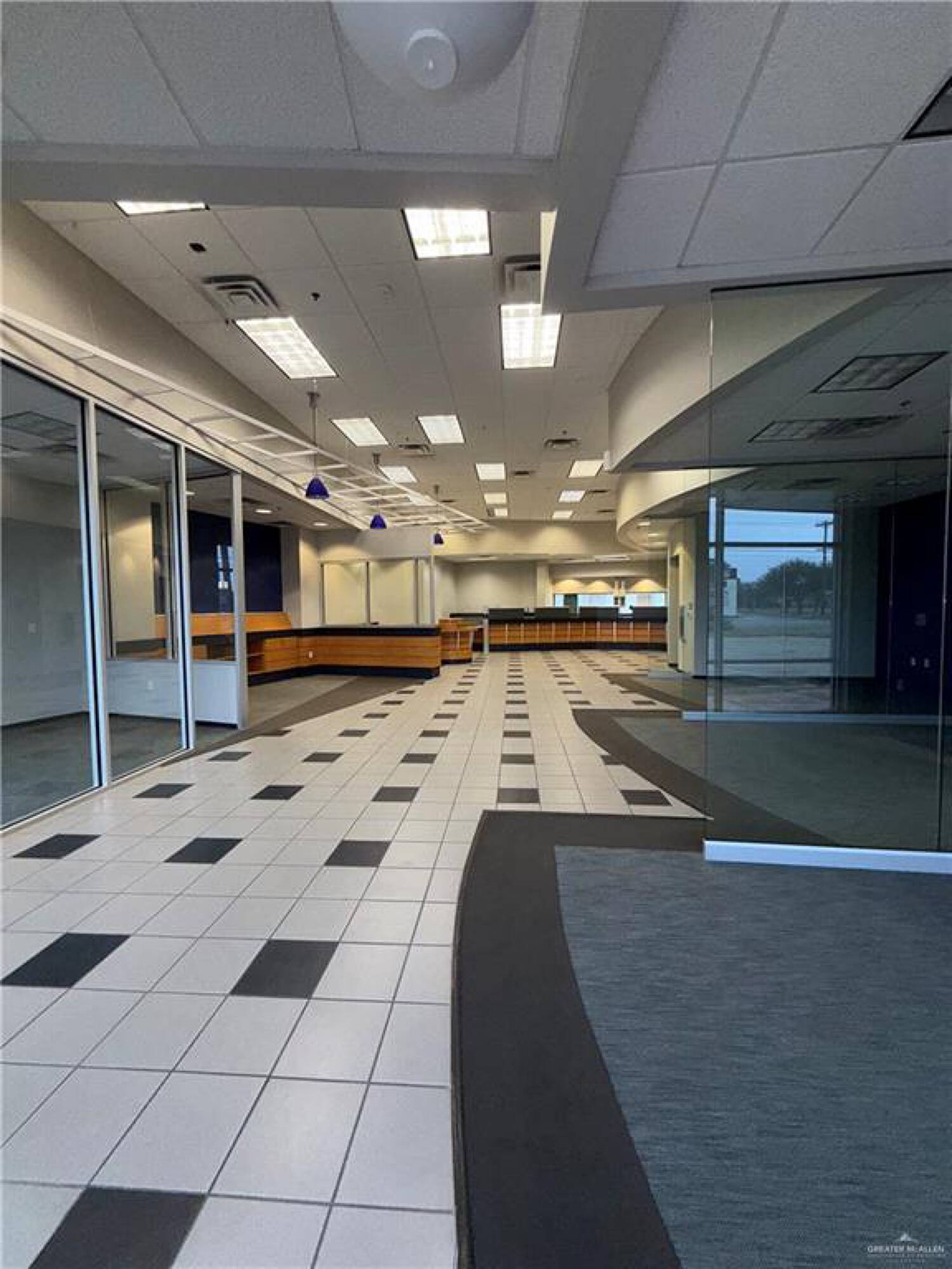 Trenton Commerce Plaza